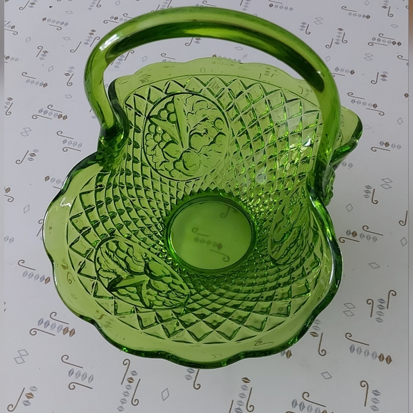 Pressed glass basket centerpiece - Picture 6 of 10